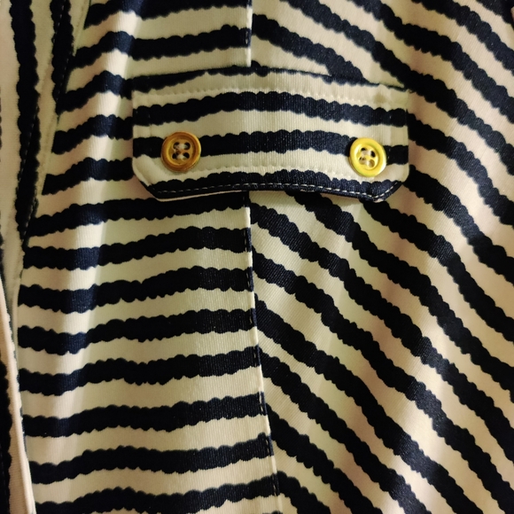 Top - Picture 2 of 3